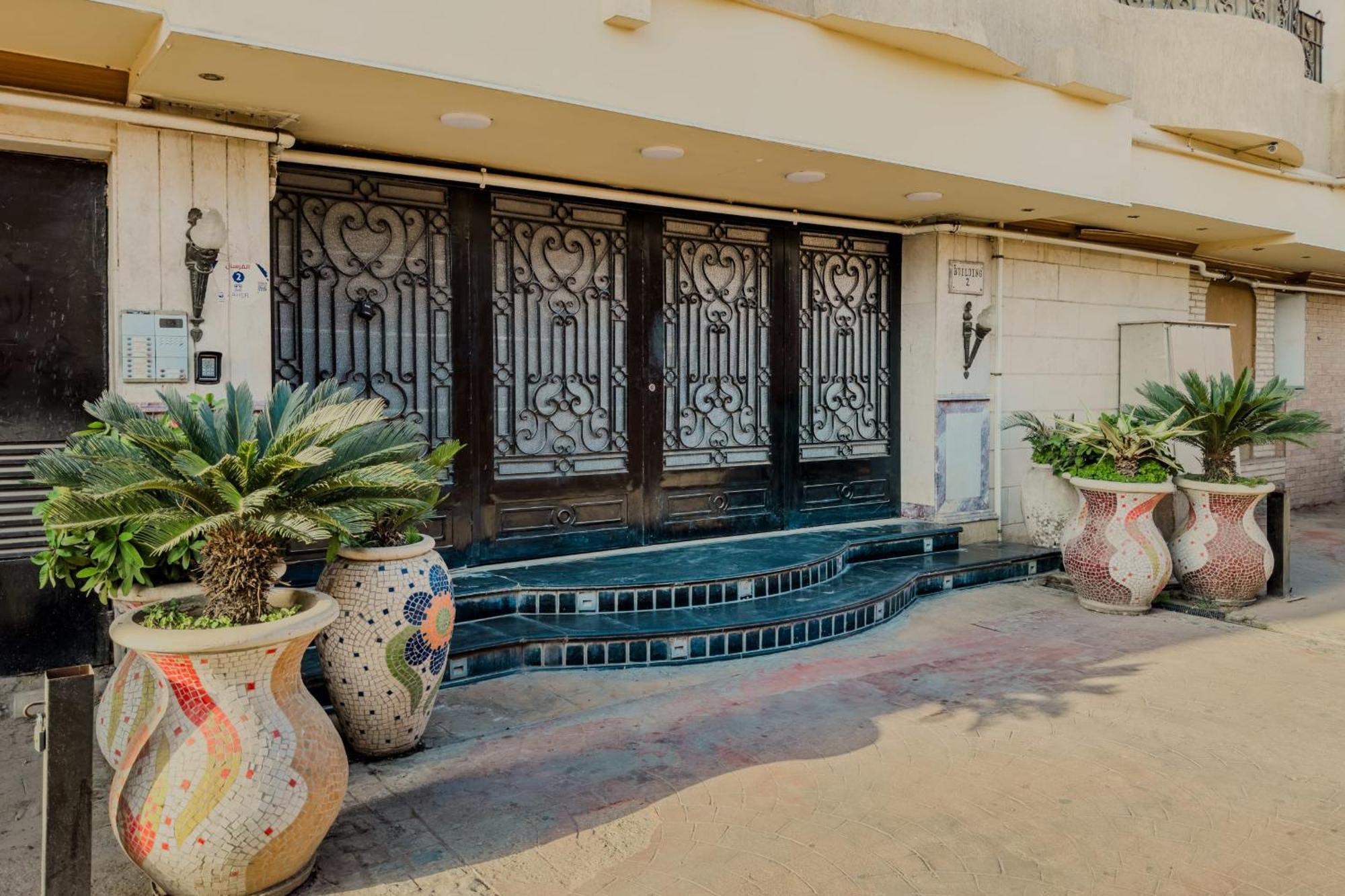 Apartment Distinct & Decent 2 Bdr Steps From Nightlife And Airport