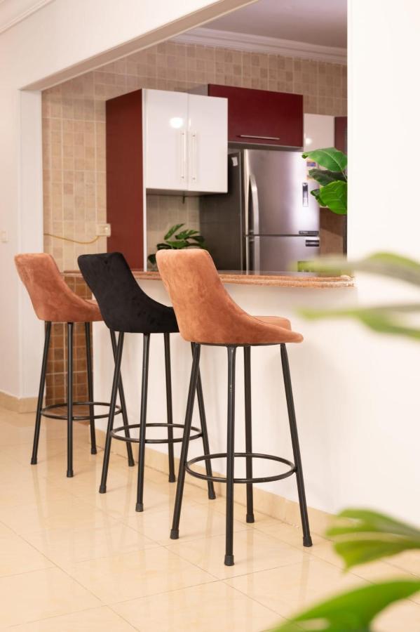 Apartamento Distinct & Decent 2 Bdr Steps From Nightlife And Airport *