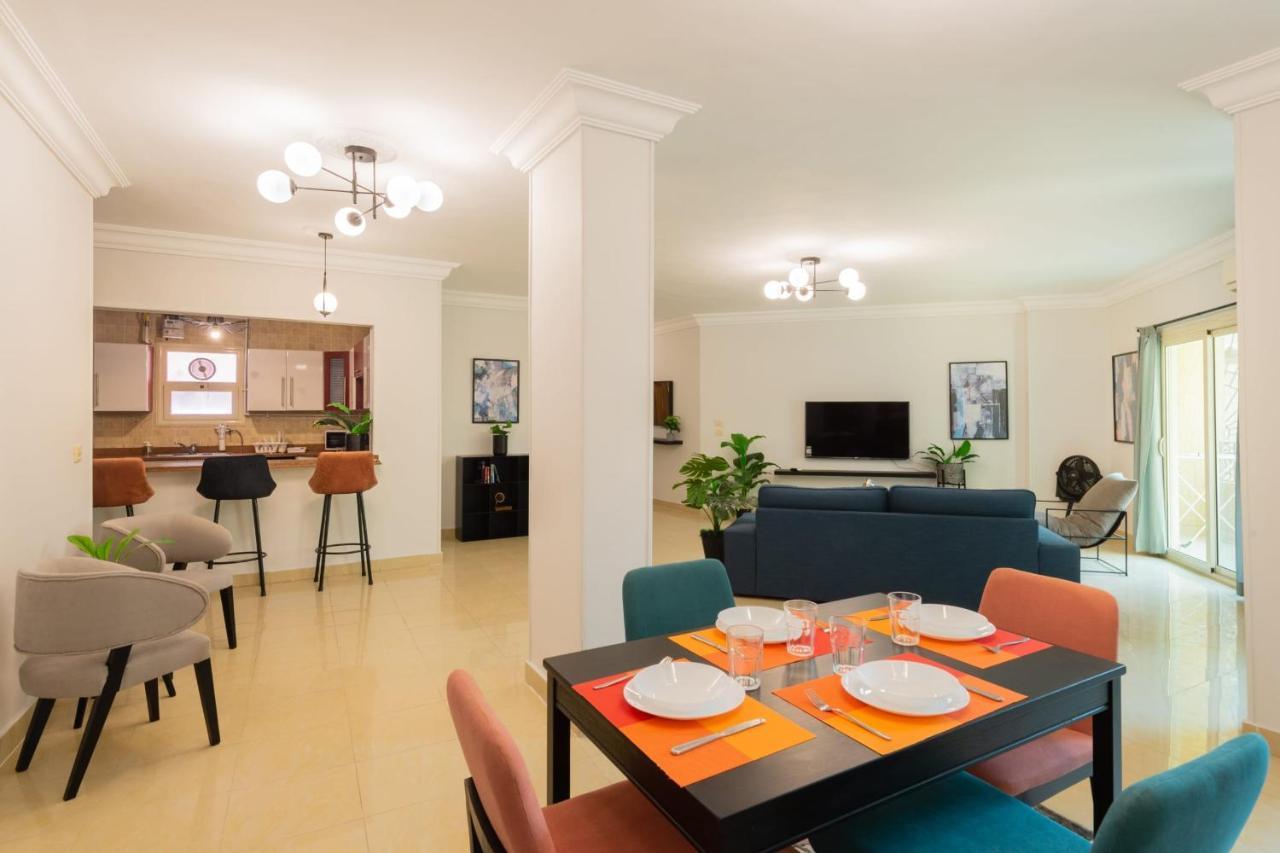 Apartamento Distinct & Decent 2 Bdr Steps From Nightlife And Airport